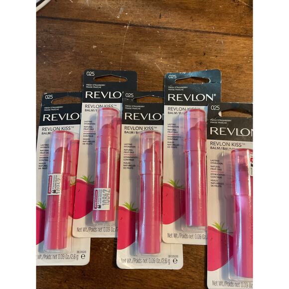 Lot 5 Revlon Kiss Balm 025 Fresh Strawberry Lip Balm Natural Fruit Oils SPF 20 - Picture 2 of 3